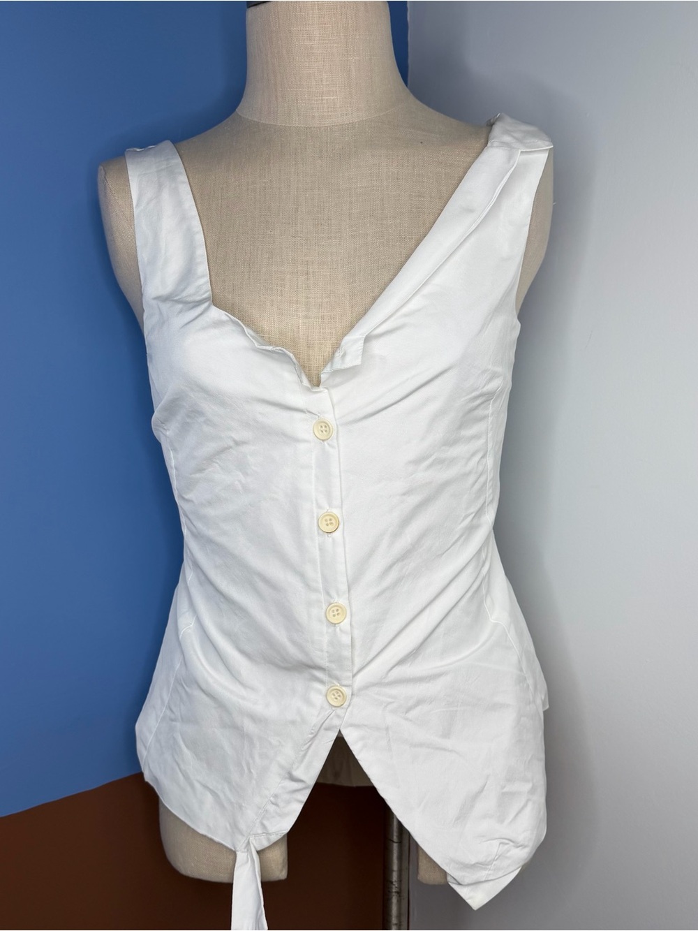 Lilith white asymmetrical neck button up tank top size medium
